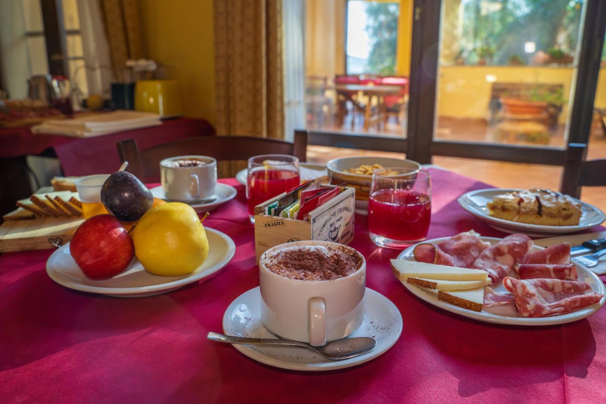 Agriturismo Buratta Фонтебланда Екстер'єр фото